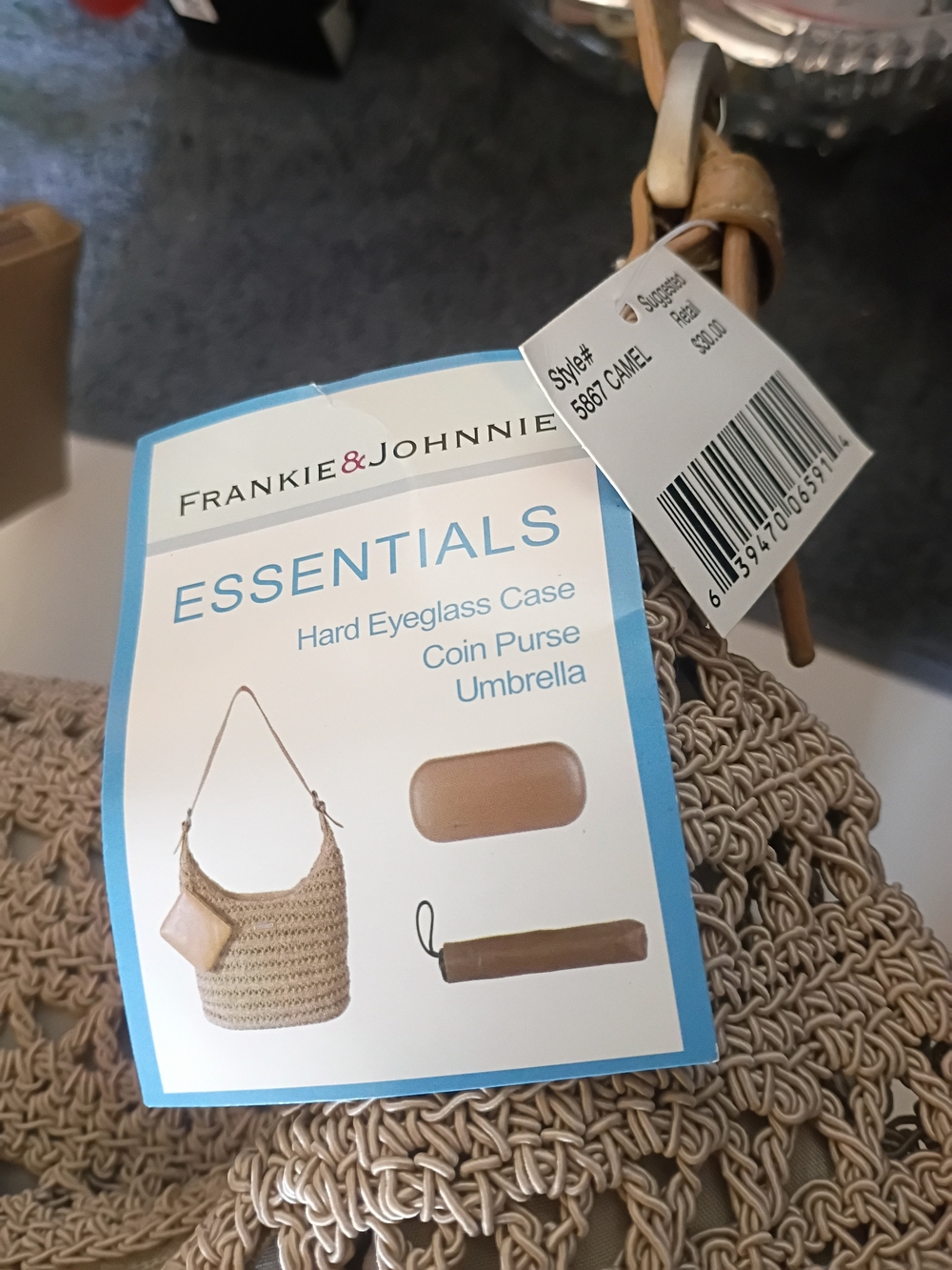 Essentials Shoulder Bag with everything Included - Picture 2 of 2
